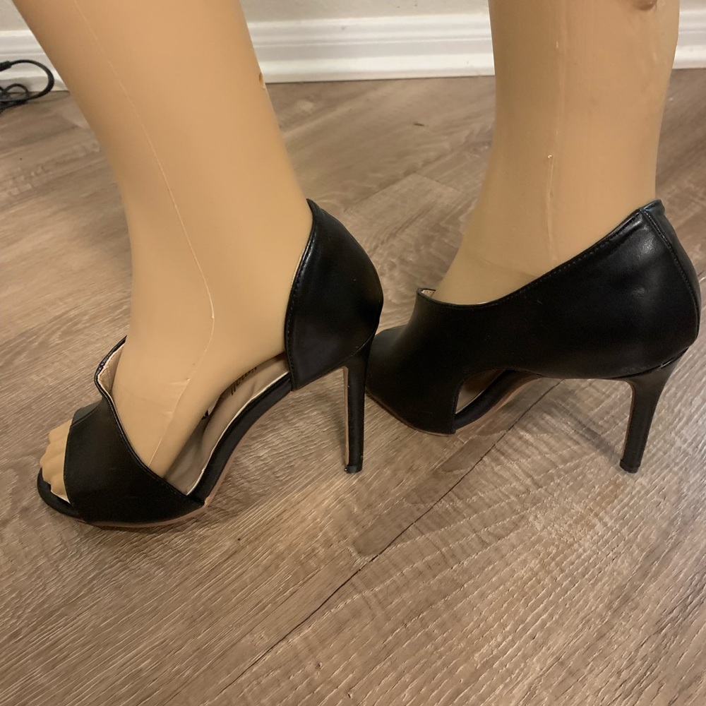 Black Open Toe Heel, Never worn, size 6, Jolimall